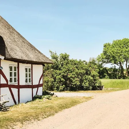 別荘 3 Bedroom Lovely In Nordenbro Vesteregn