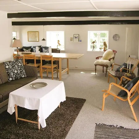 3 Bedroom Lovely In Prázdninový dům