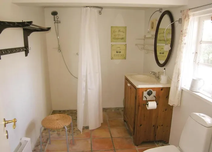 3 Bedroom Lovely In * Nordenbro Vesteregn