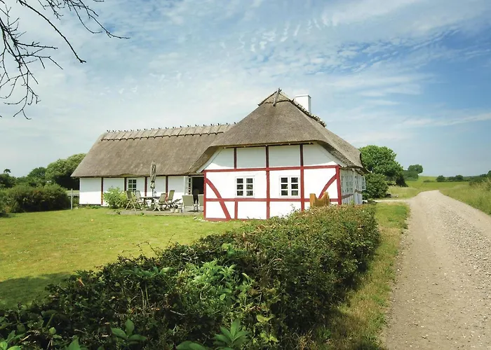 3 Bedroom Lovely In 別荘